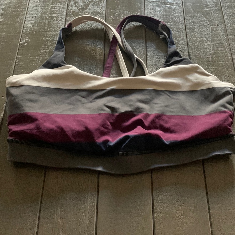 Lululemon sports bra
